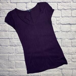 Gap Vneck in Deep Purple
